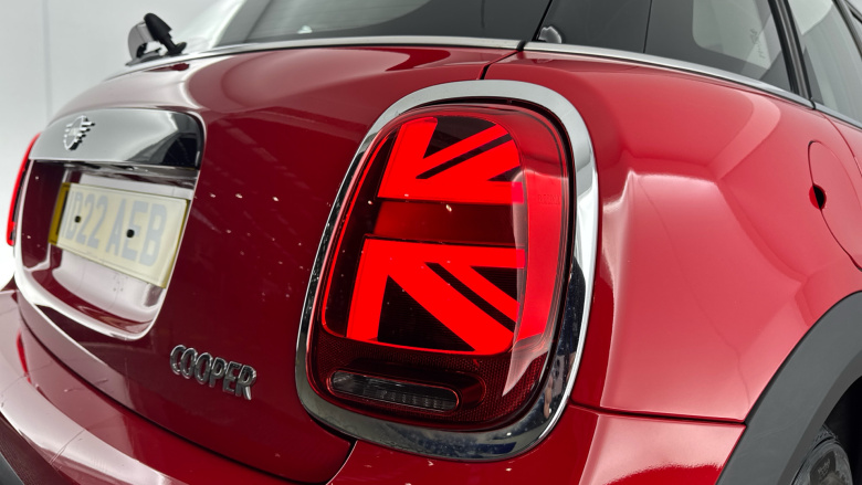 MINI Hatchback 1.5 Cooper Classic 5dr Petrol Hatchback